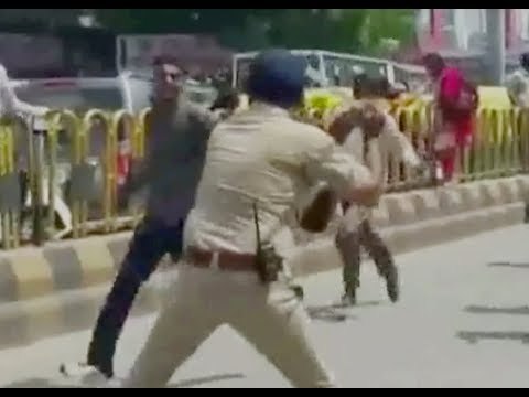 Contract Teachers Lathicharged