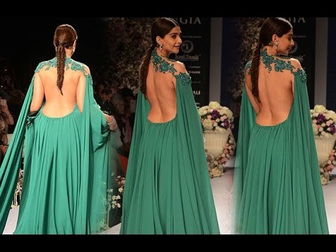 Sonam Kapoor, Sania Mirza Walking the RAMP at India International Jewelry Week (IIJW)