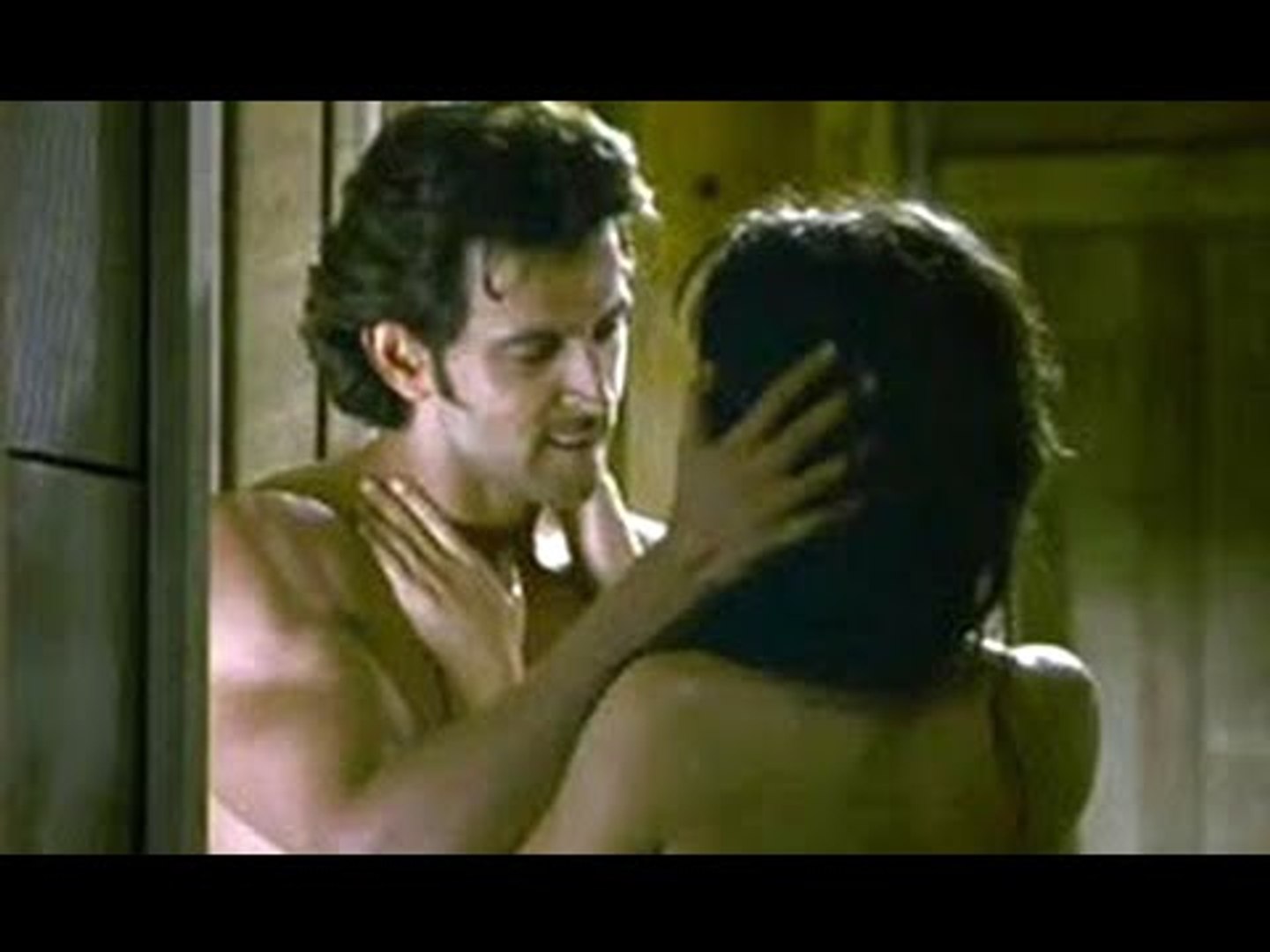 Hrithik Roshan - Pooja Hegde LOVE MAKING Scenes In A Cave | Mohenjo Daro ( film) - video Dailymotion