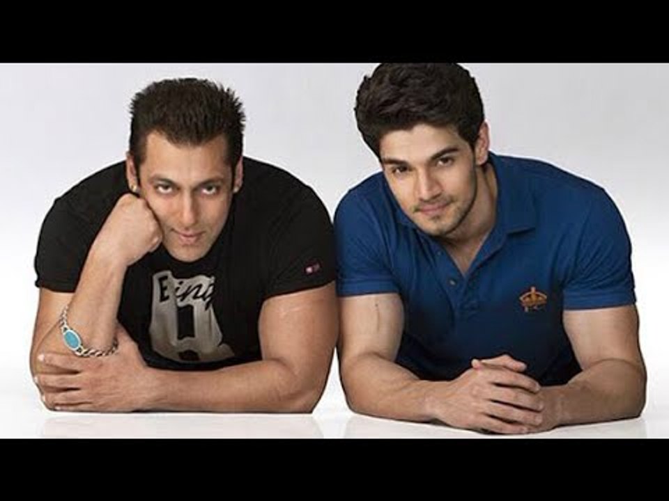 OMG! Salman Khan TRYING To Replace Tiger Shroff with Sooraj Pancholi | SpotboyE