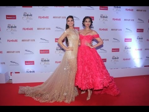 HOTNESS Alert! Sonam Kapoor & Jacqueline Fernandez at the Filmfare Glamour and Style Awards