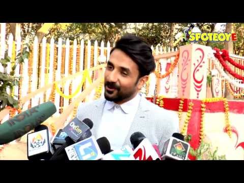 Sunny Leonne & Vir Das Visit 'Chidiya Ghar' Set For Mastizaade | SpotboyE