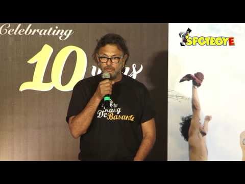 Rakeysh Omprakash Mehra Sharman Joshi Recollects his Rang De Basanti Making Days | SpotboyE