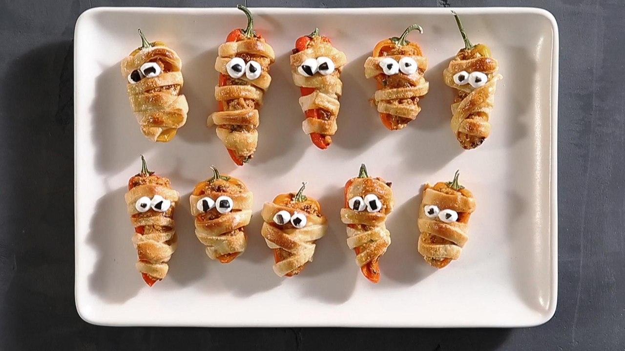 How to Make Stuffed Pepper Mummies