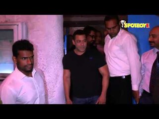 Salman Khan SPOTTED PARTYING late night with his family!