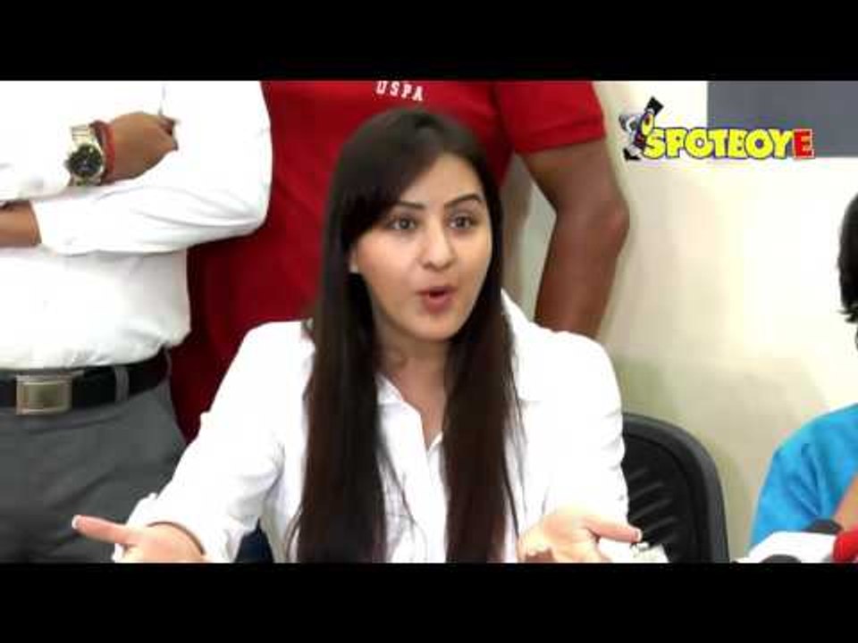 Shilpa Shinde LAMBASTS producers of 'Bhabi Ji Ghar Par Hai' in press conference
