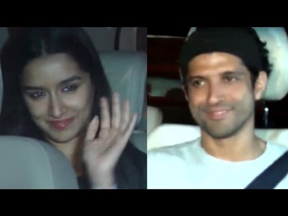 Farhan Akhtar And Shraddha Kapoor At Shahrukh Khan's Mannat Party | SpotboyE