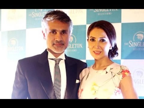 Kim Sharma’s Hot Romance With Arjun Khanna Out at Dabboo Ratnani's Calendar Launch | Bollywood News