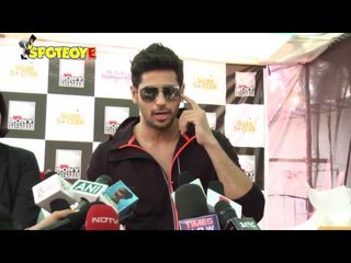 Sidharth Malhotra BLURS sidelines of football with NIC | SpotboyE