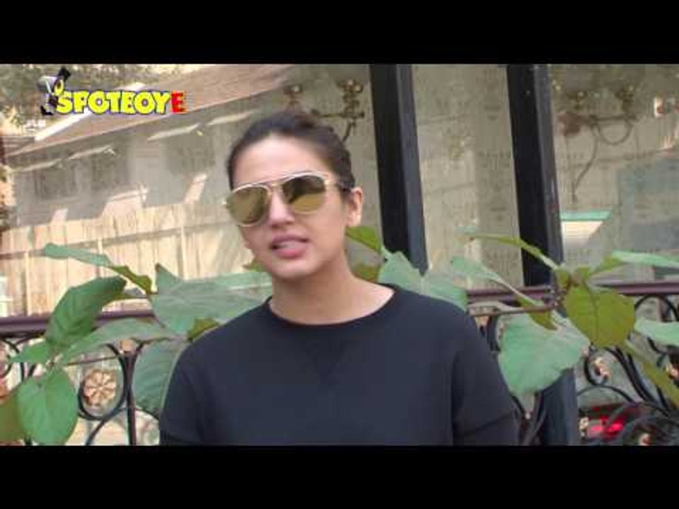 Huma Qureshi Captured by Shutterbugs at Opera House | SpotboyE