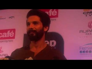 Shahid Kapoor in Fun Mood at HT Most Stylish Awards 2017 | SpotboyE
