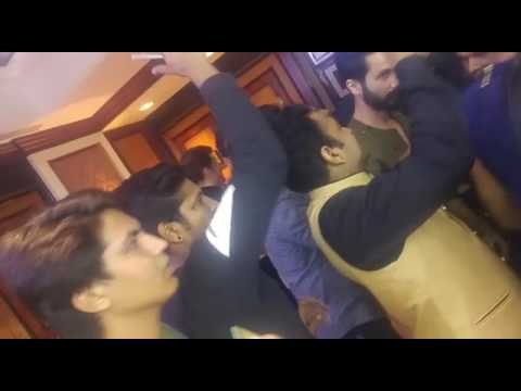 Shahid Kapoor's Stepfather Rajesh Khatter Makes Him Take Selfies With Fans | PART 3 | SpotboyE