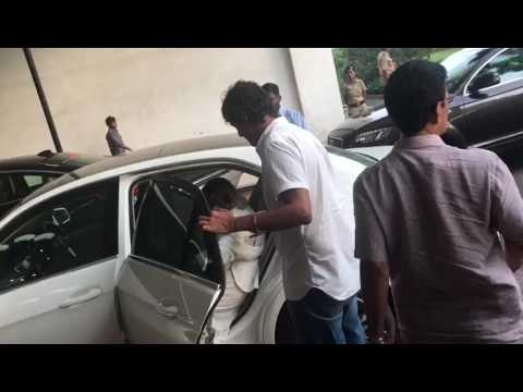 Chunky Pandey at Vinod Khanna's Prayer Meet | SpotboyE