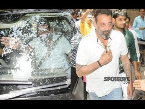 Mumbai Court Cancels Non-Bailable Warrant Against Sanjay Dutt | Bollywood News