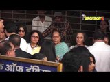 UNCUT- B-Towners Attend Vinod Khanna's Funeral | SpotboyE