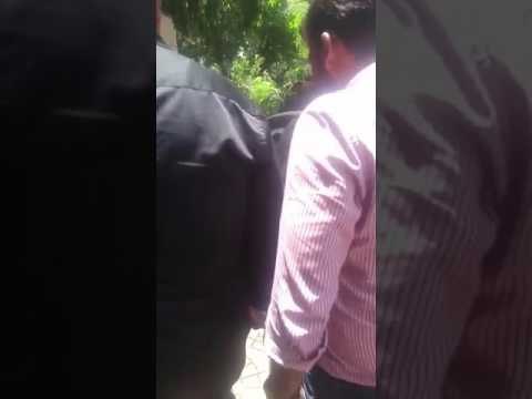 Mahesh Bhatt arrives at Reema Lagoo's Residence | SpotboyE