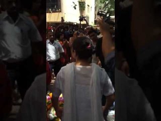 Reema Lagoo's Body leaves from her Residence | SpotboyE