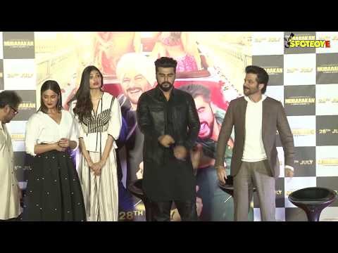 Anil kapoor and Arjun kapoor Dancing At Mubarakan Trailer Launch | SpotboyE