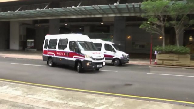 홍콩 복면금지법 위반 2명 첫 기소...불법 집회 혐의도 적용 / YTN
