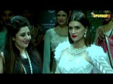 Kriti Sanon Walks For Archana Kochhar As Showstopper At IIJW 2017 | SpotboyE