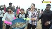 Anushka Sharma Helps Clean Versova Beach as Part of Swachh Bharat Abhiyan | SpotboyE