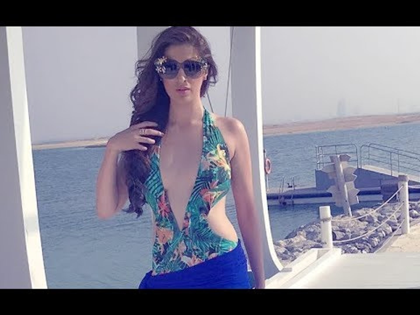 Julie 2 Actress Raai Laxmi Stuns In Sexy Swimwear | SpotboyE - video  Dailymotion