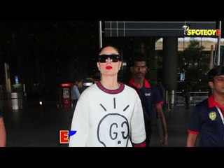 SPOTTED: Kareena Kapoor Returns to Mumbai from Kenya | SpotboyE