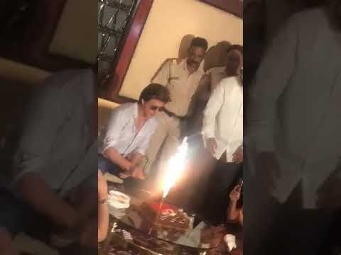 Shahrukh Khan CELEBRATES his BIRTHDAY with the Media | SpotboyE