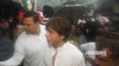 Shahrukh Khan Arrives at Shashi Kapoor's Funeral | SpotboyE