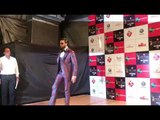 Ranveer Singh clicking pictures with the Media at the Zee Cine Awards 2018 | SpotboyE