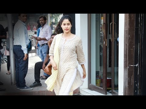 SPOTTED: Jhanvi Kapoor at Bastian Restaurant in Bandra | SpotboyE
