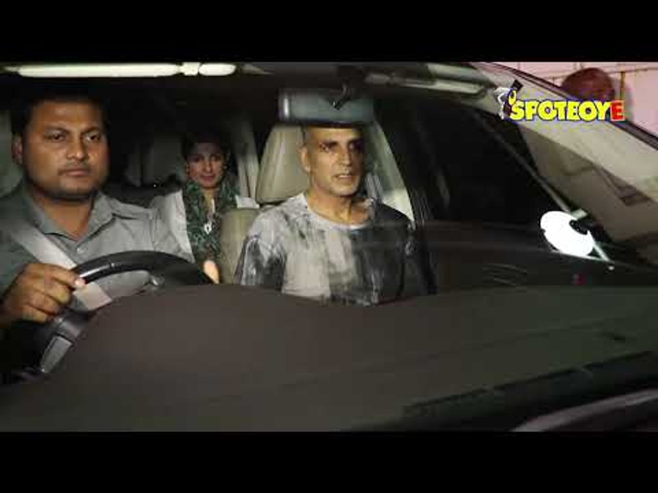 Akshay Kumar Hosts screening of 'Padman' | Twinkle Khanna | Aarav | Dimple Kapadia