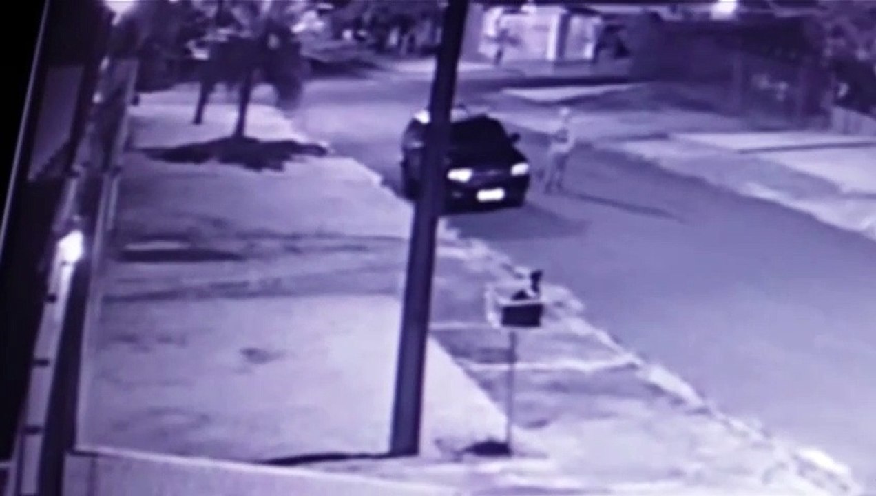 Câmera flagra momento em que caminhonete Blazer, com placas HXO-2629, é furtada em Cascavel