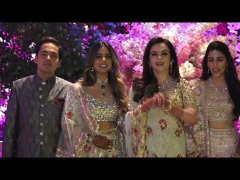 Akash Ambani with Shloka Mehta & Neeta Ambani Pose for Shutterbugs at Akash's Engagement