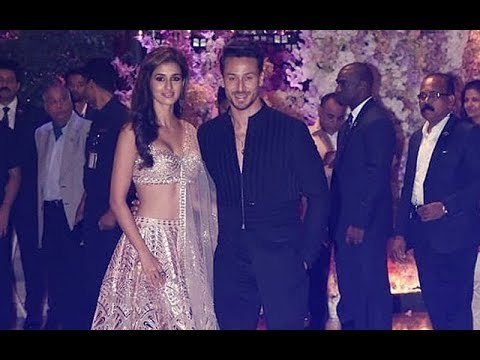 Lovebirds Tiger Shroff & Disha Patani Make Heads Turn As They Enter Together