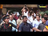 Amitabh Bachchan Greeting His Excited Fans Outside His Bungalow On His 76th Birthday