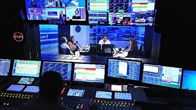 Décès d’Eugène Saccomano : hommage à une grande voix d’Europe 1 et du football français