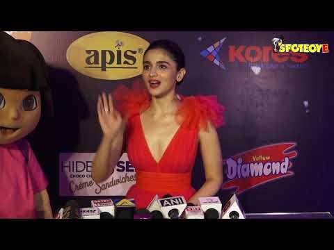 Deepika Padukone, Alia Bhatt, Kartik Aaryan, Varun Dhawan at Nickelodeon Kids Choice Awards 2018