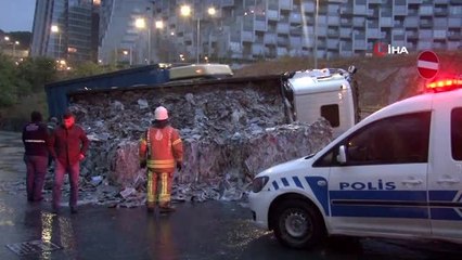 Sarıyer'de kamyon yan yattı: 1 yaralı