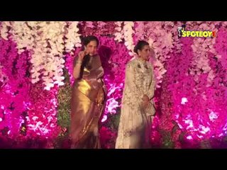 Rashmi Thackeray With Sunita Kapoor & P. V. Sindhu With Mom | Akash-Shloka Wedding Party Mumbai