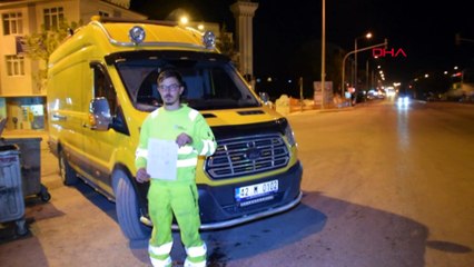 Polisler trafikte tartışırken, gözaltındaki şüpheli ekip aracıyla kaçtı