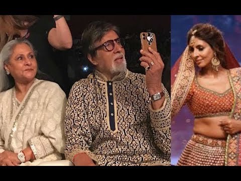 EMOTIONAL! Amitabh Bachchan CHEERS For Daughter Shweta Bachchan As She Walks The Ramp!