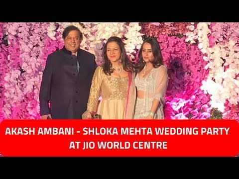 OMG! Varun Dhawan's Girlfriend Natasha Dalal With David Dhawan & Karuna Dhawan At The Bash