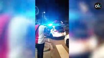 Un detenido se escapa del coche de los Mossos a puñetazos