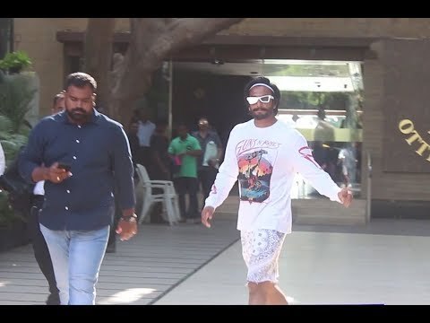 SPOTTED! 'Gully Boy' Ranveer Singh At The Otters Club