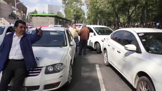 Miles de taxistas bloquean Ciudad de México en protesta contra las empresas extranjeras