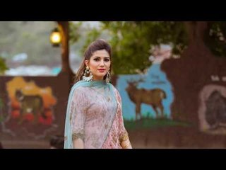 Sapna Chaudhary Reaches Police Station To File A Report ; Dances Her Heart Out With The 'Daroga'