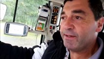 Daniel Dellenbach, agriculteur à Longeville-en-Barrois, explique les raisons de sa présence sur le rond-point au volant de son tracteur