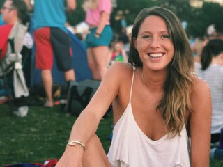 Elle se fait afficher en public à cause de cette photo en bikini