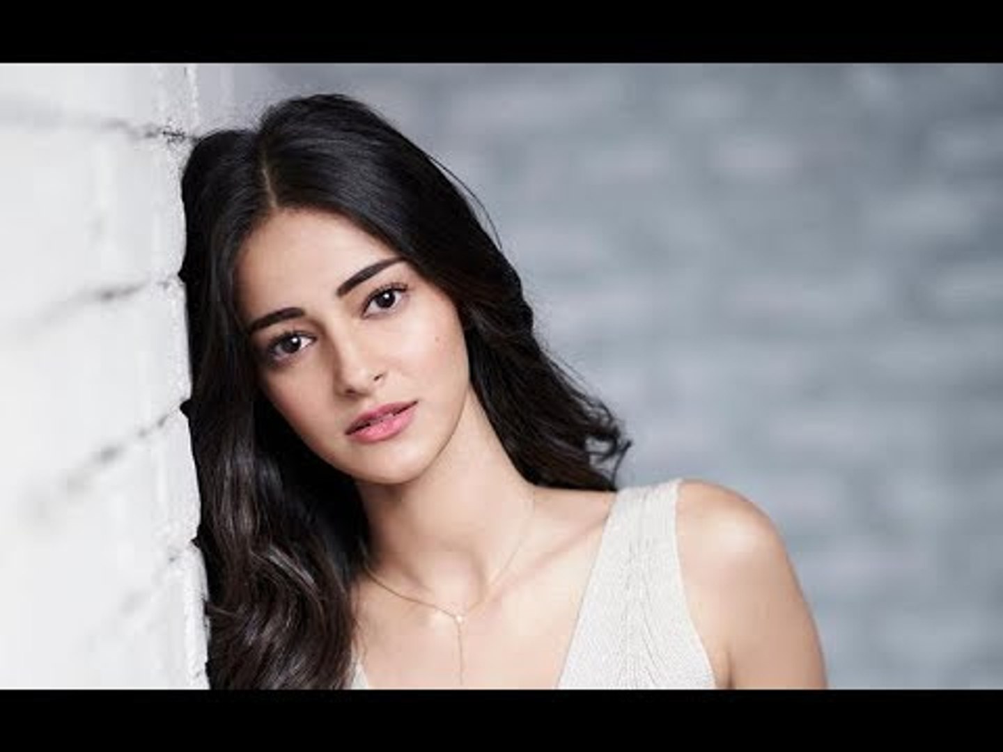 ⁣No Entry For Student Of The Year, Ananya Panday At A Mumbai Club | SpotboyE